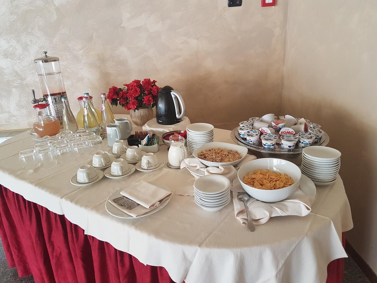 Hotel & Residence La Sibilla Cusiana بيتيناسكو المظهر الخارجي الصورة