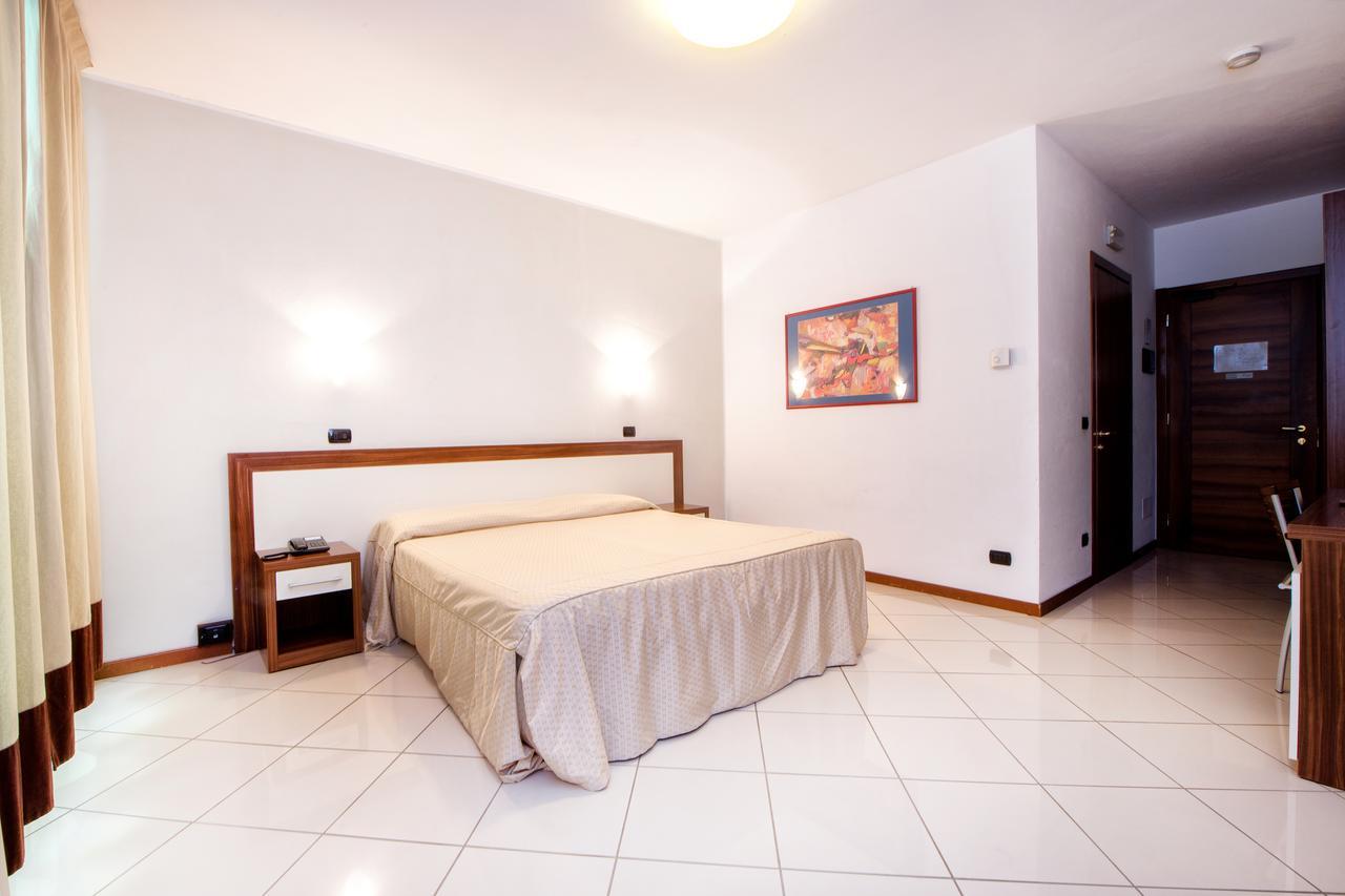 Hotel & Residence La Sibilla Cusiana بيتيناسكو المظهر الخارجي الصورة